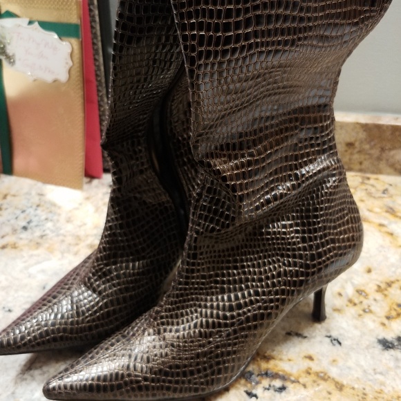 Snake Print Boots 8.5 - Picture 4 of 5